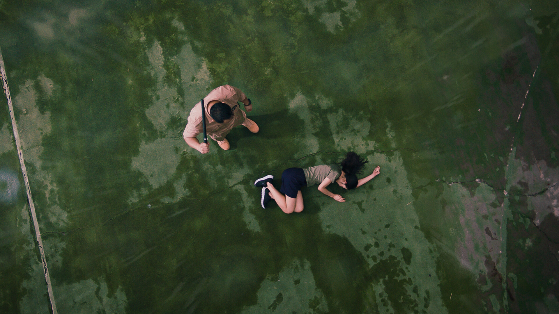 飞越13号房/Breakout 13